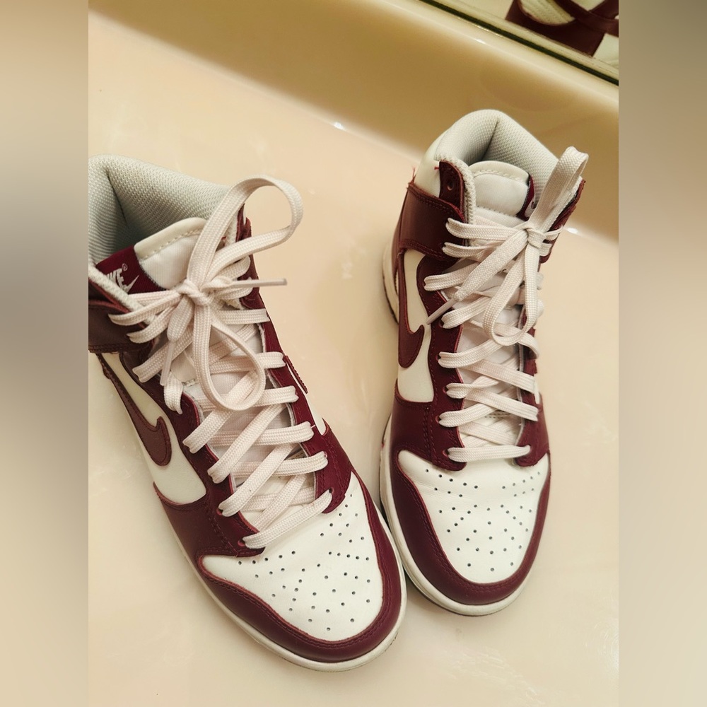 Nike dunks high $160 Sail/Team Red-Pale Ivory. Size 6 1/2. Excellent condition. - Picture 5 of 14